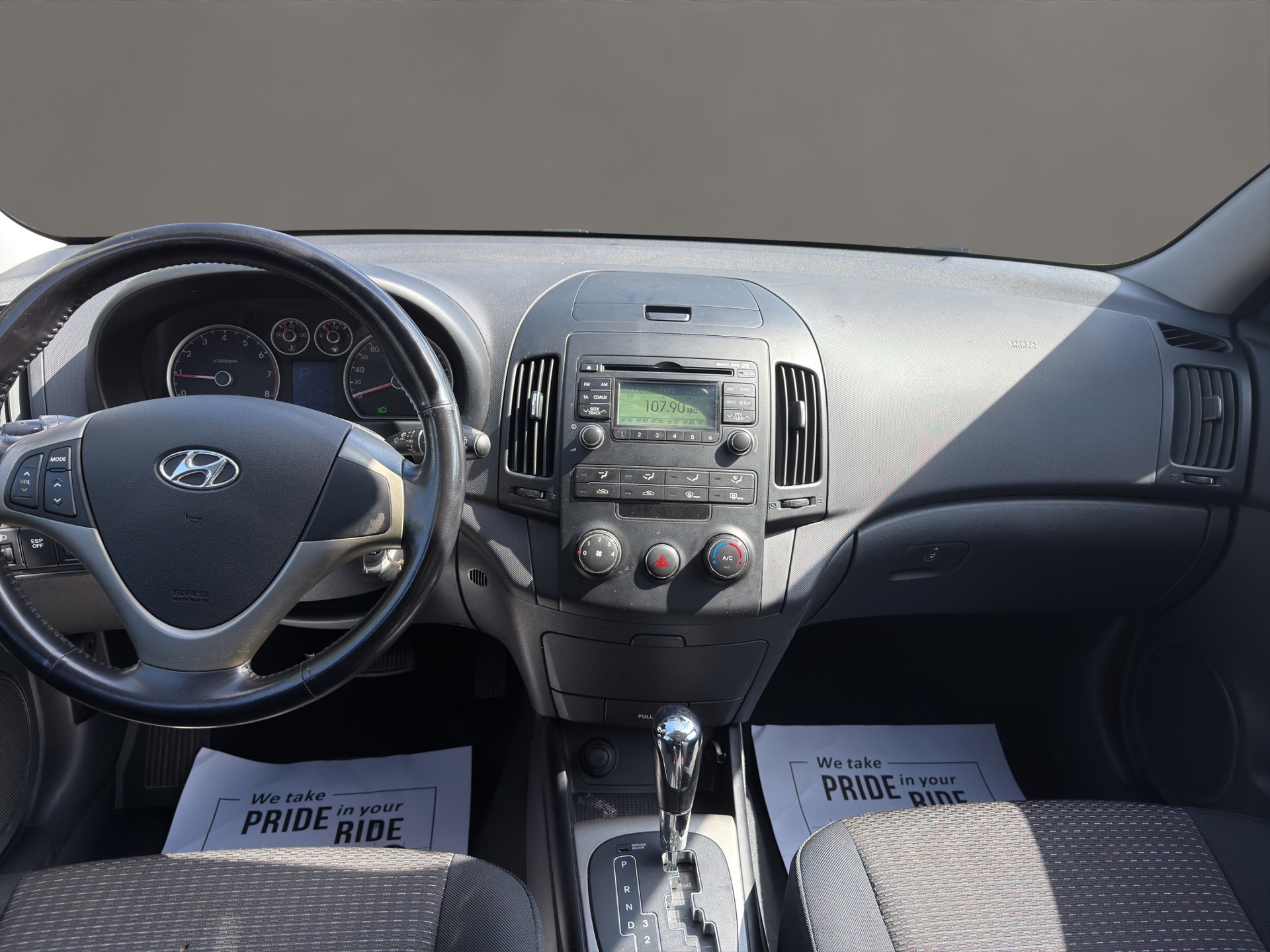 HYUNDAI i30 1.6 Style Automatic-image-9