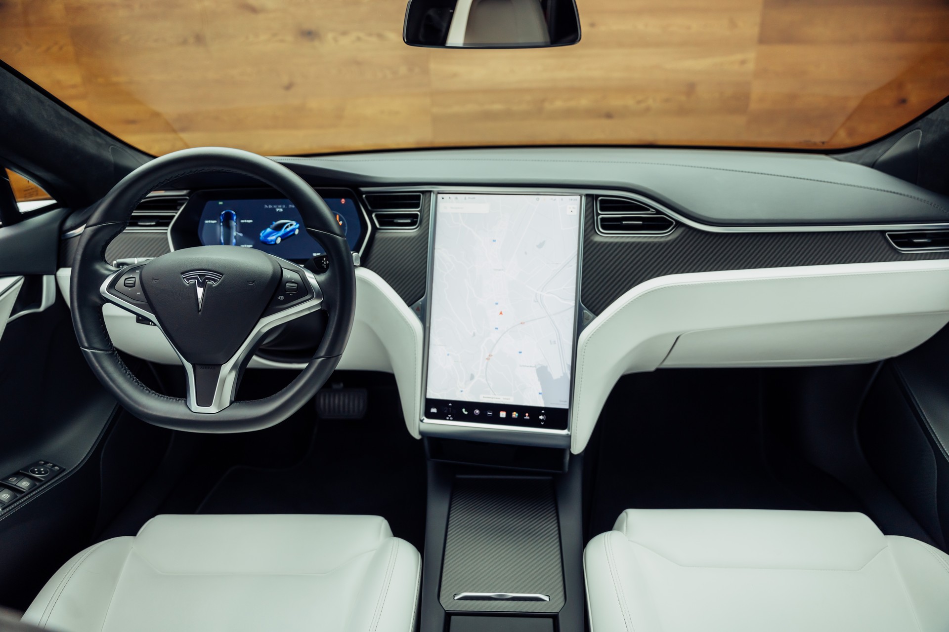 TESLA Model S 75 Business Economy-image-4