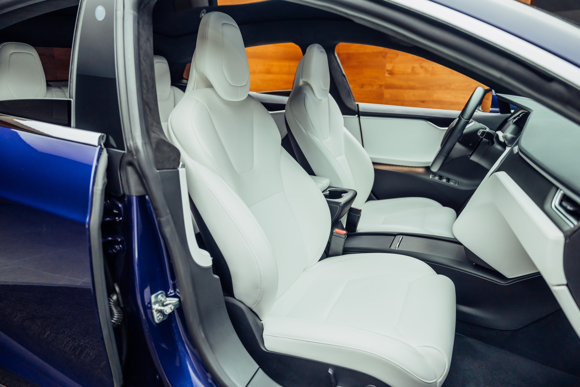TESLA Model S 75 Business Economy-image-6