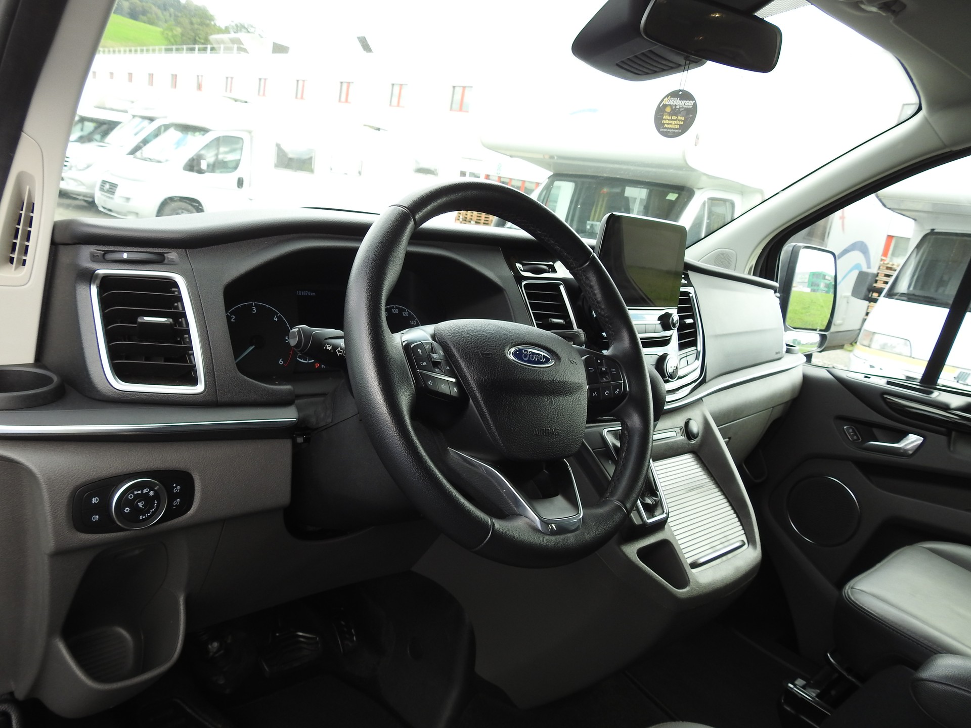 FORD Tourneo Custom 320 L1H1 Titanium A-image-12
