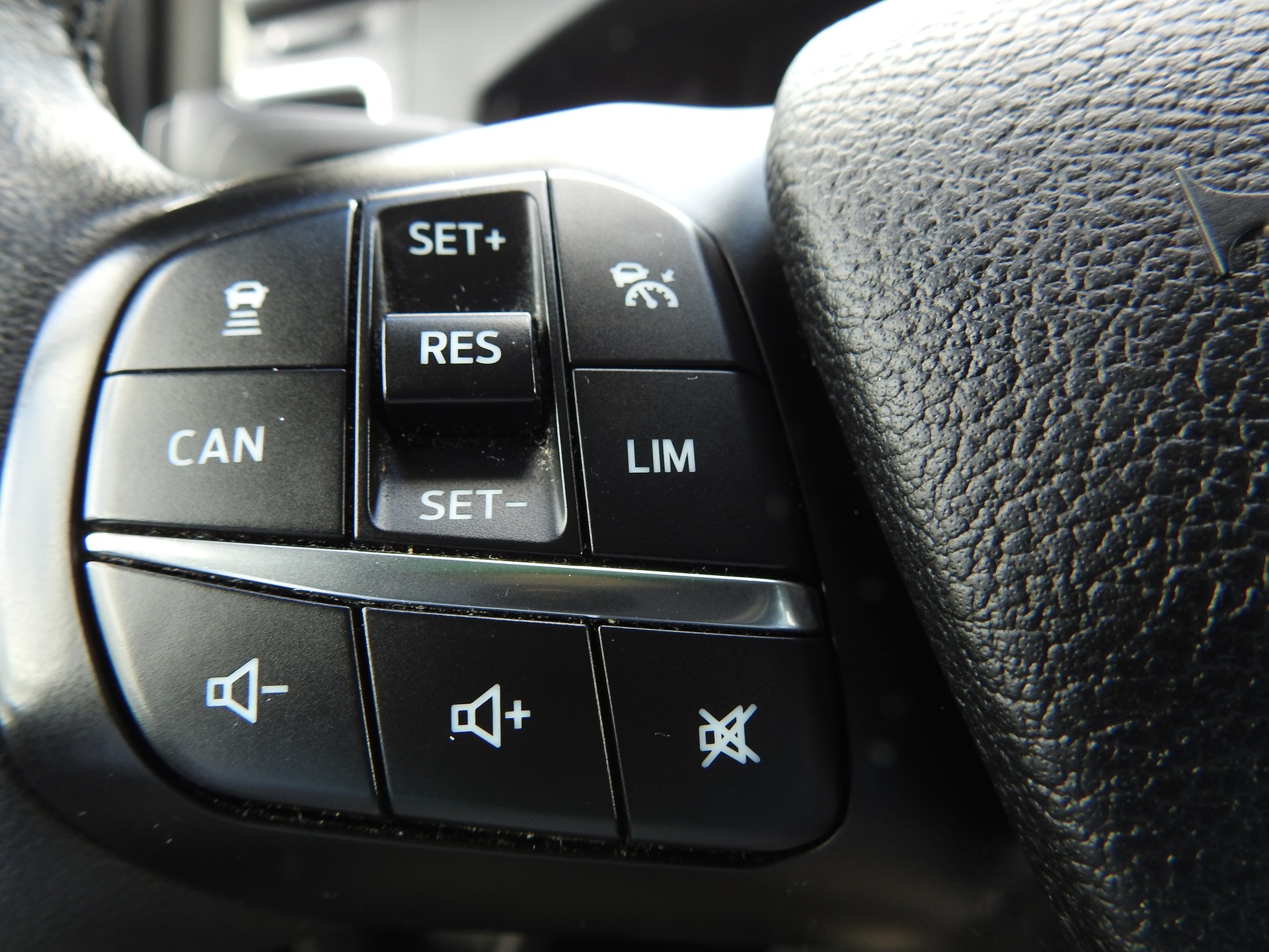 FORD Tourneo Custom 320 L1H1 Titanium A-image-27