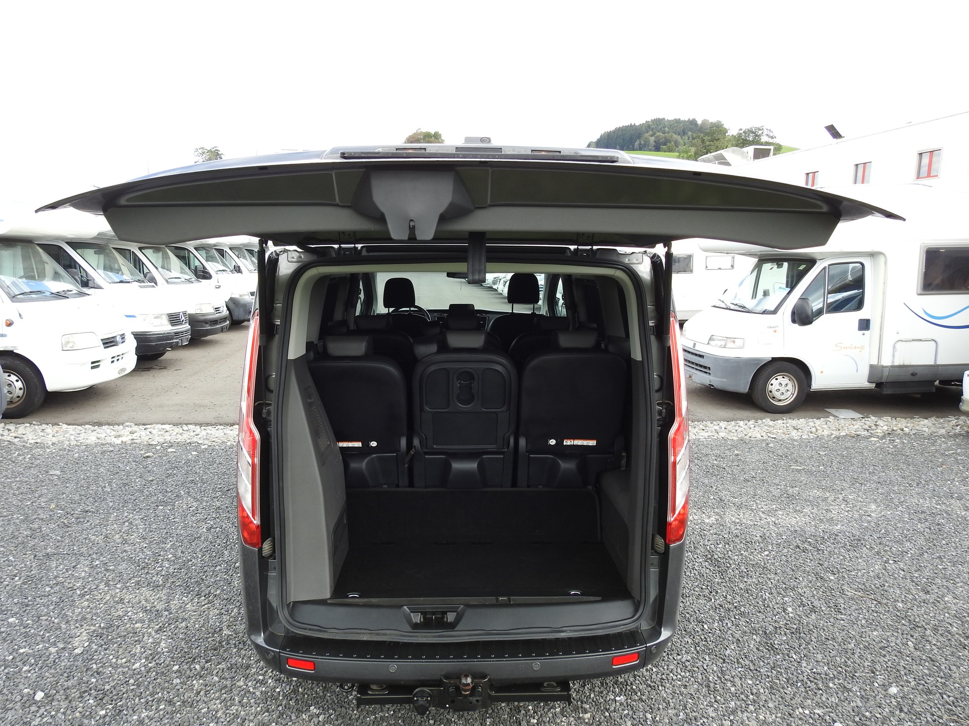 FORD Tourneo Custom 320 L1H1 Titanium A-image-9