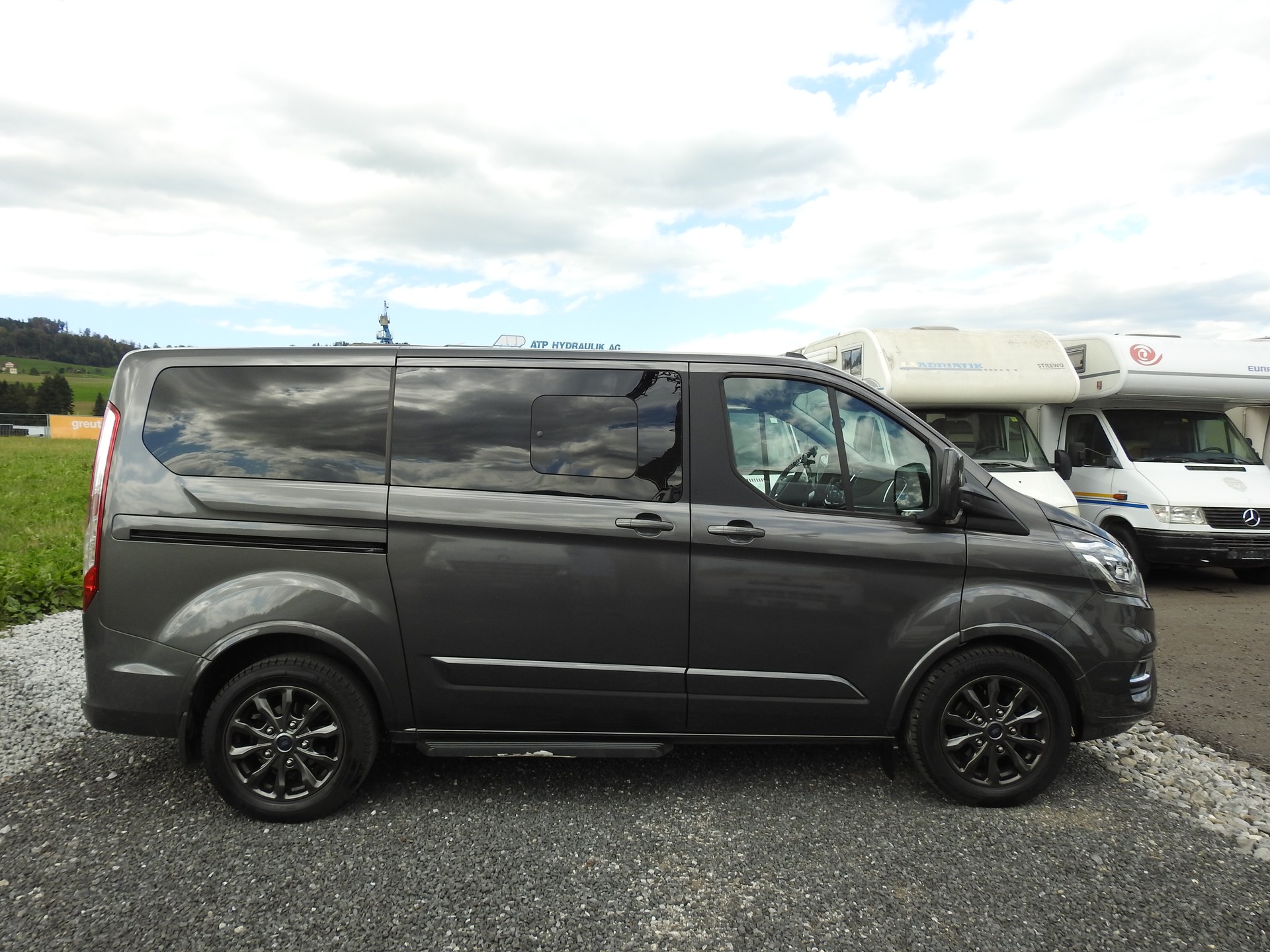 FORD Tourneo Custom 320 L1H1 Titanium A-image-6