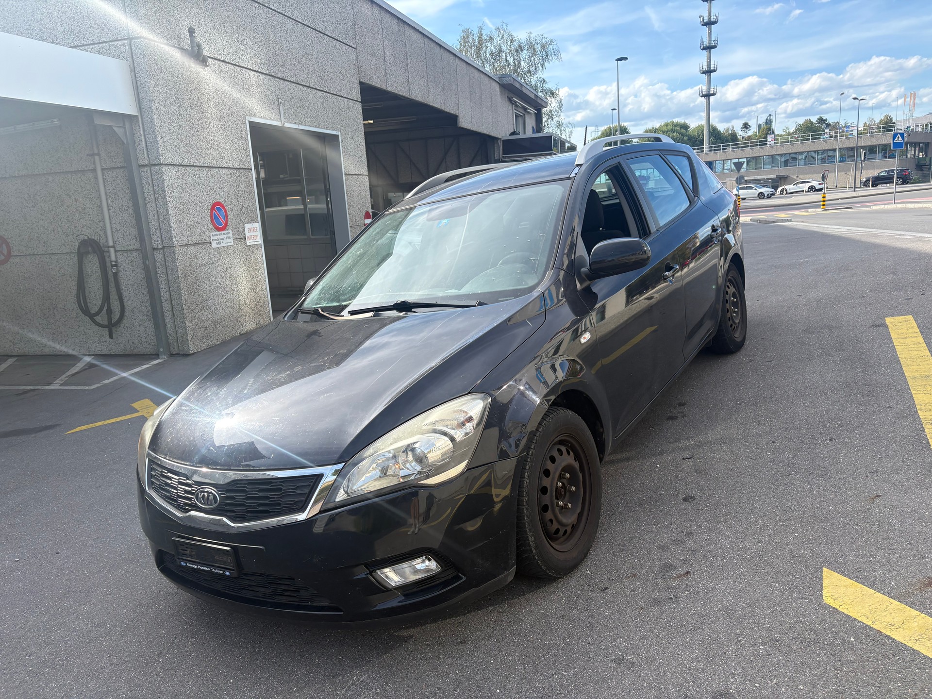 KIA Cee'd Sporty Wagon 1.6 16V _seven-image-0