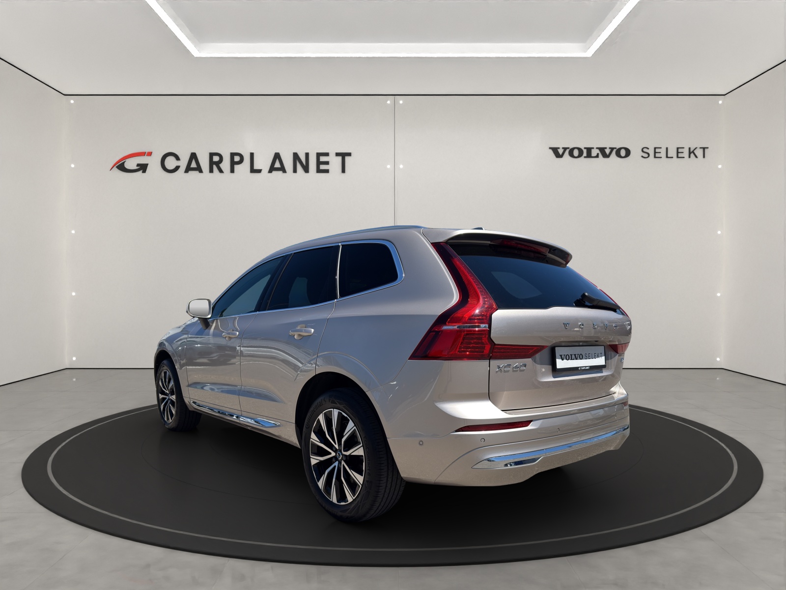 VOLVO XC60 2.0 B5 MH Plus Bright AWD-image-3