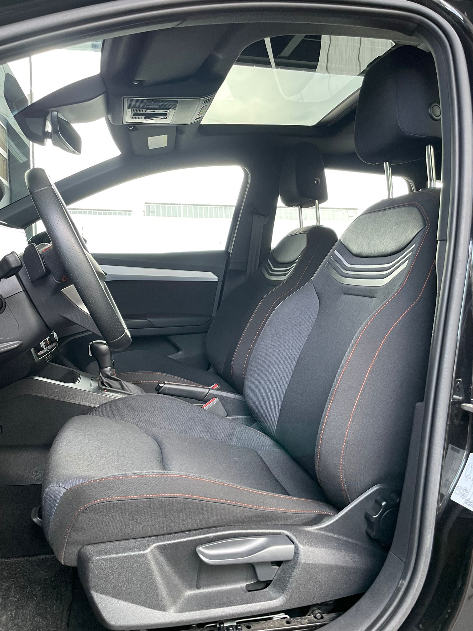 SEAT Ibiza 1.0 TSI 110 FR DSG-image-5