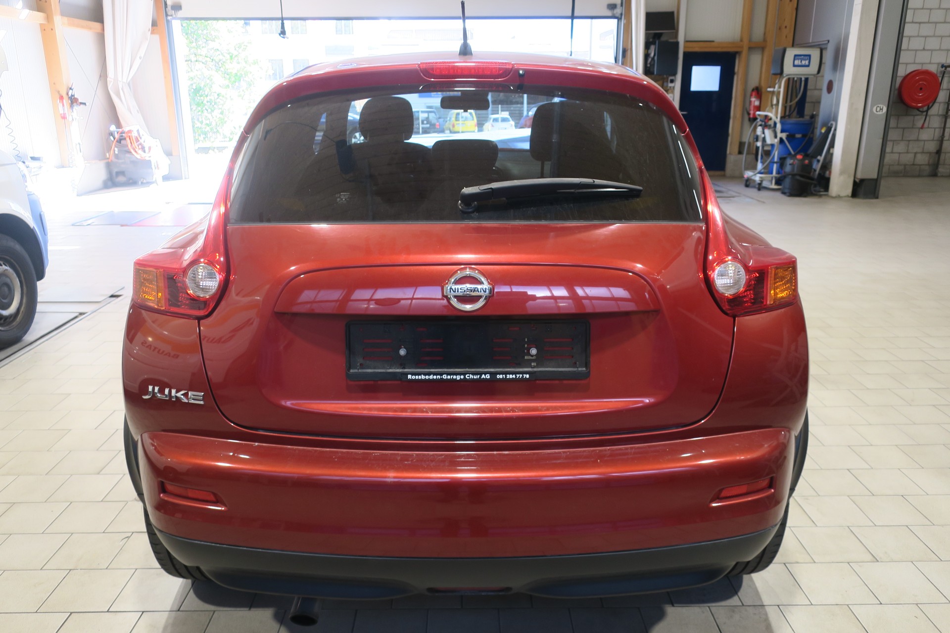 NISSAN Juke 1.6 DIG-T tekna 4x4 Xtronic M-CVT-image-3