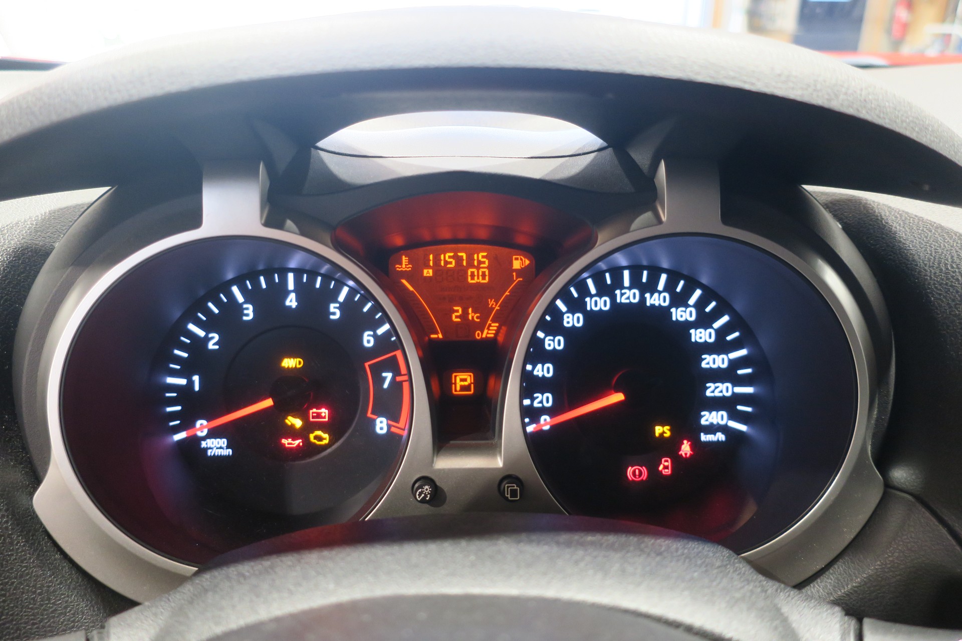 NISSAN Juke 1.6 DIG-T tekna 4x4 Xtronic M-CVT-image-10