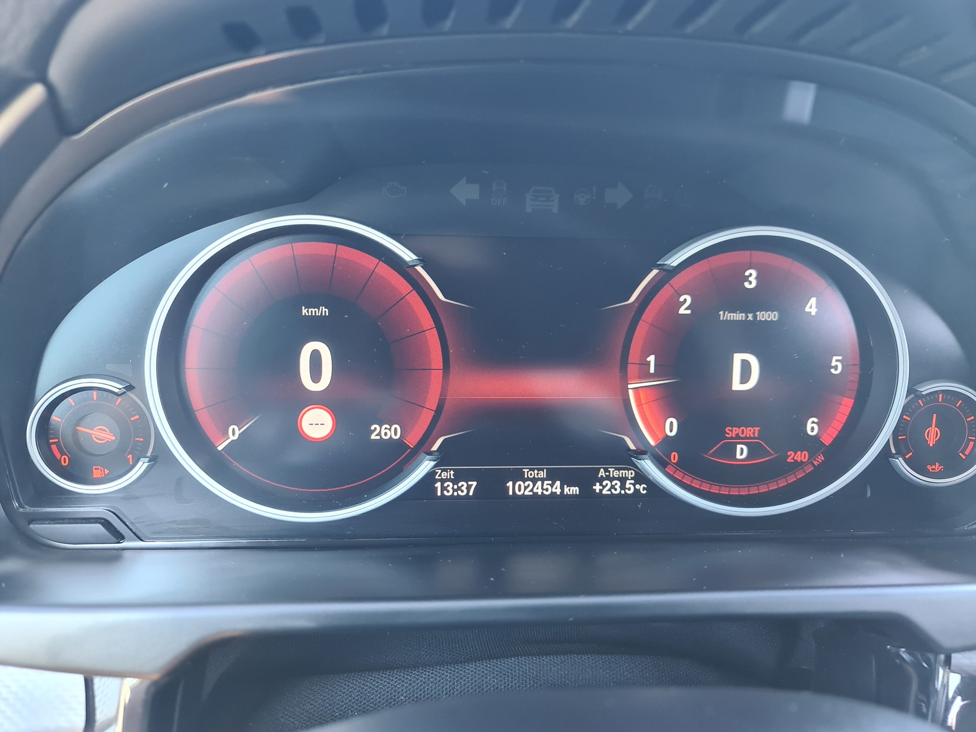 BMW X5 xDrive 30d Pure M Sport Steptronic-image-13