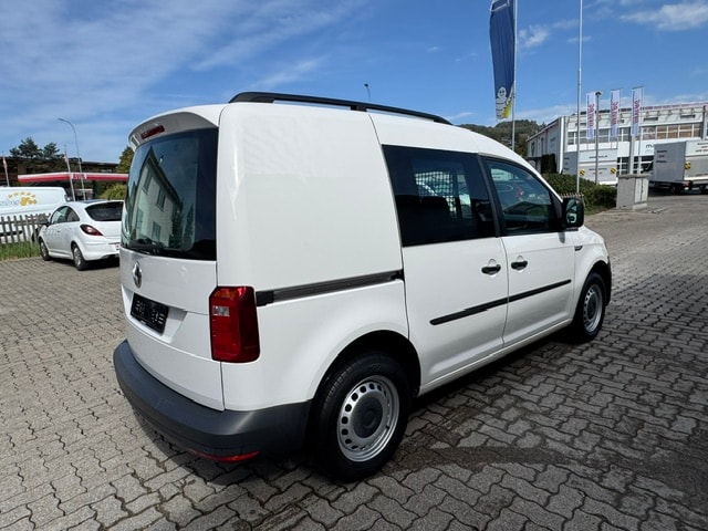 VW Caddy 2.0TDI BlueMotion Technology-image-5
