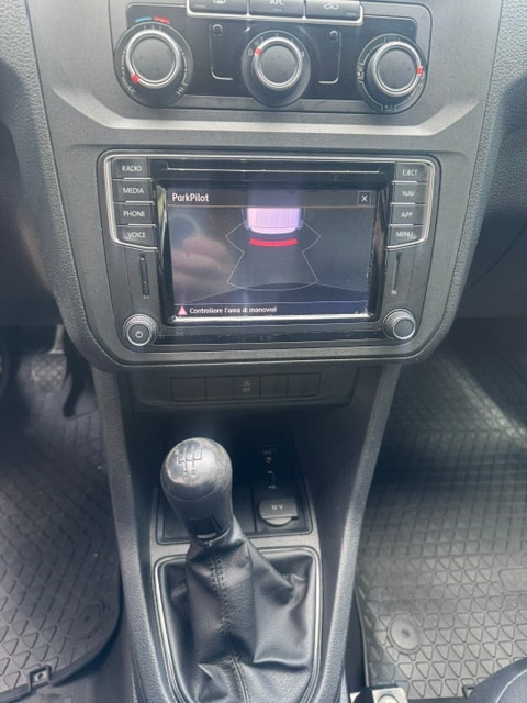 VW Caddy 2.0TDI BlueMotion Technology-image-10