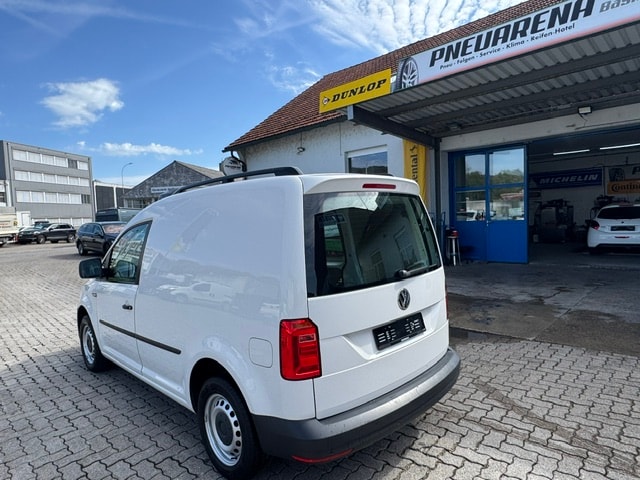 VW Caddy 2.0TDI BlueMotion Technology-image-7