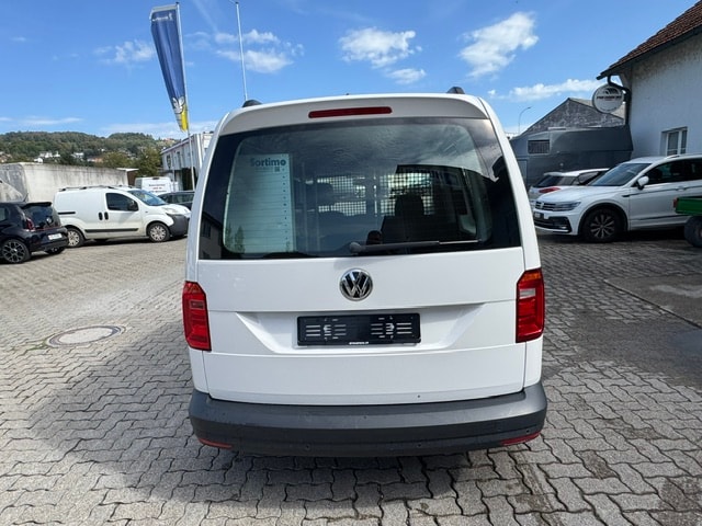 VW Caddy 2.0TDI BlueMotion Technology-image-6