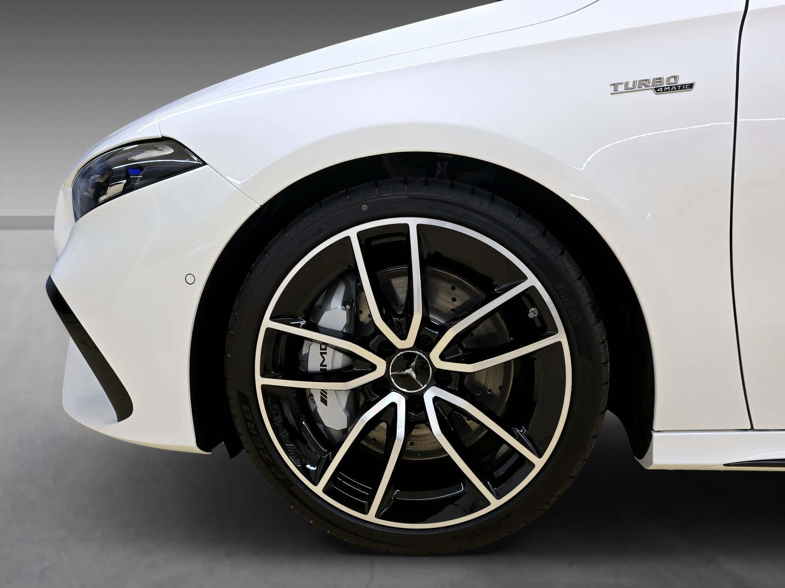 MERCEDES-BENZ A 35 4Matic-image-5