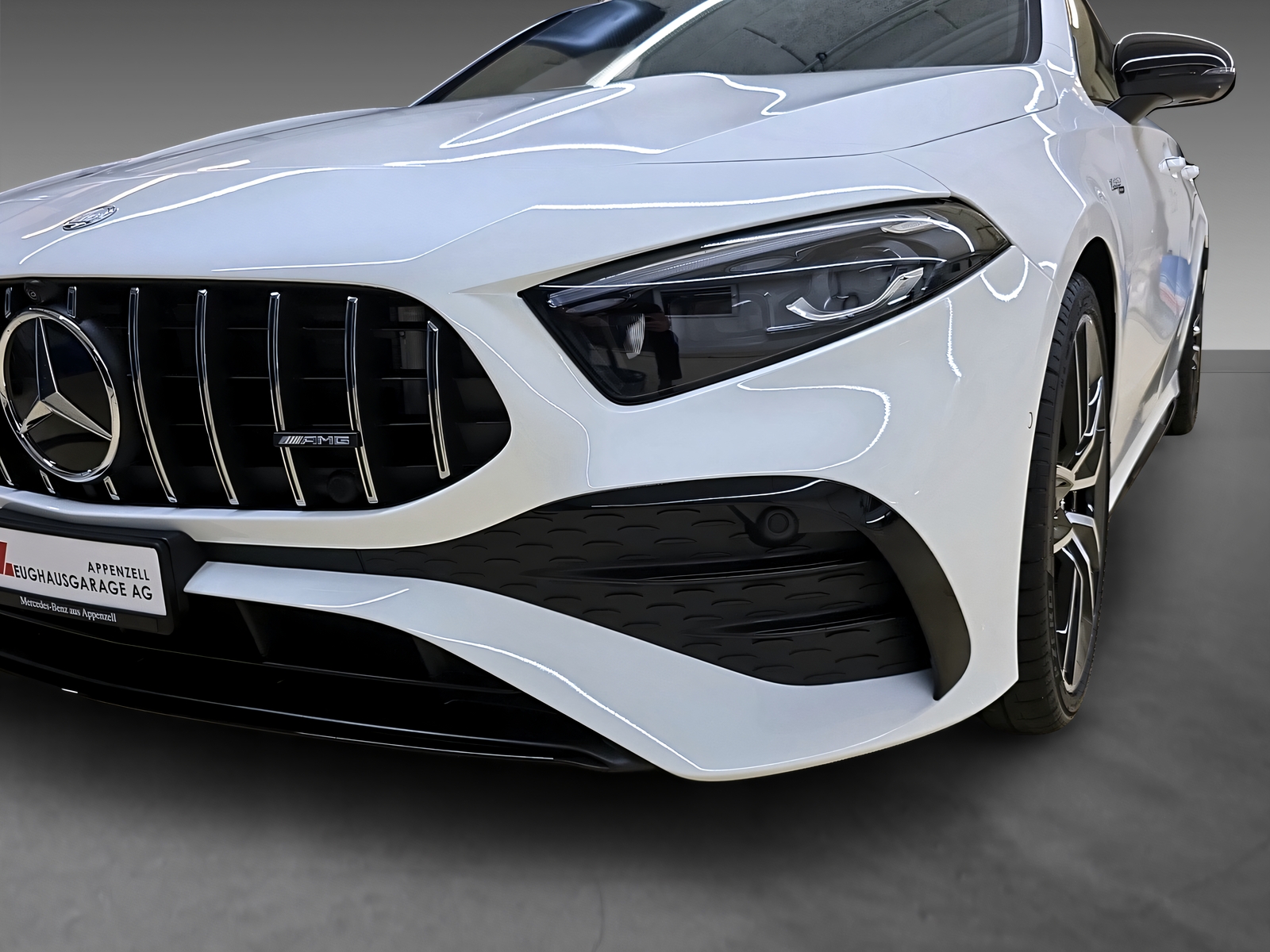 MERCEDES-BENZ A 35 4Matic-image-12