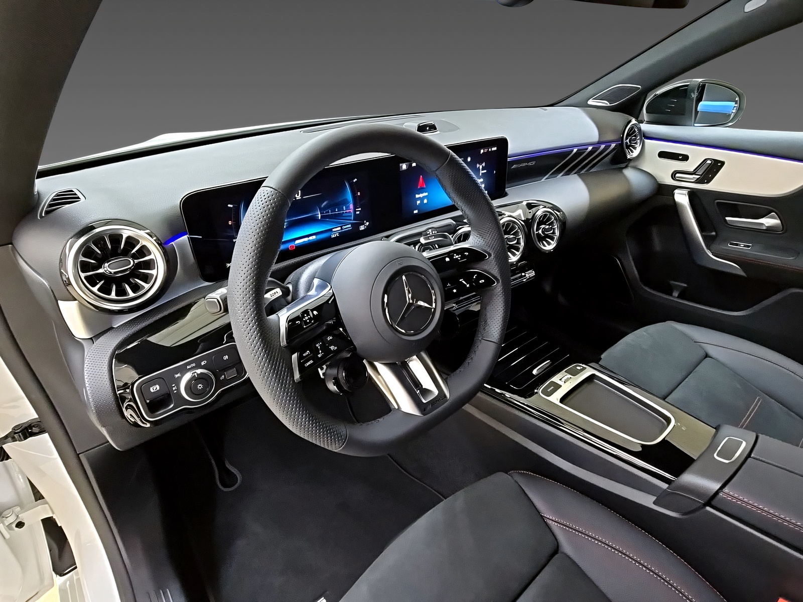 MERCEDES-BENZ A 35 4Matic-image-6