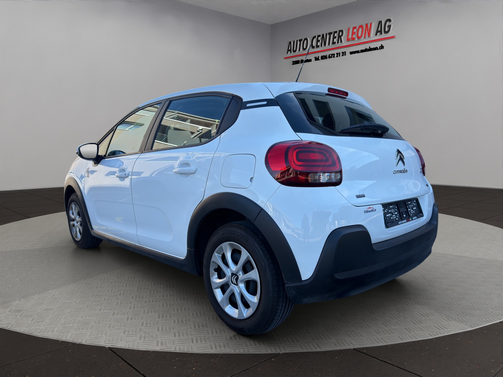 CITROEN C3 1.2i PureTech Shine-image-3