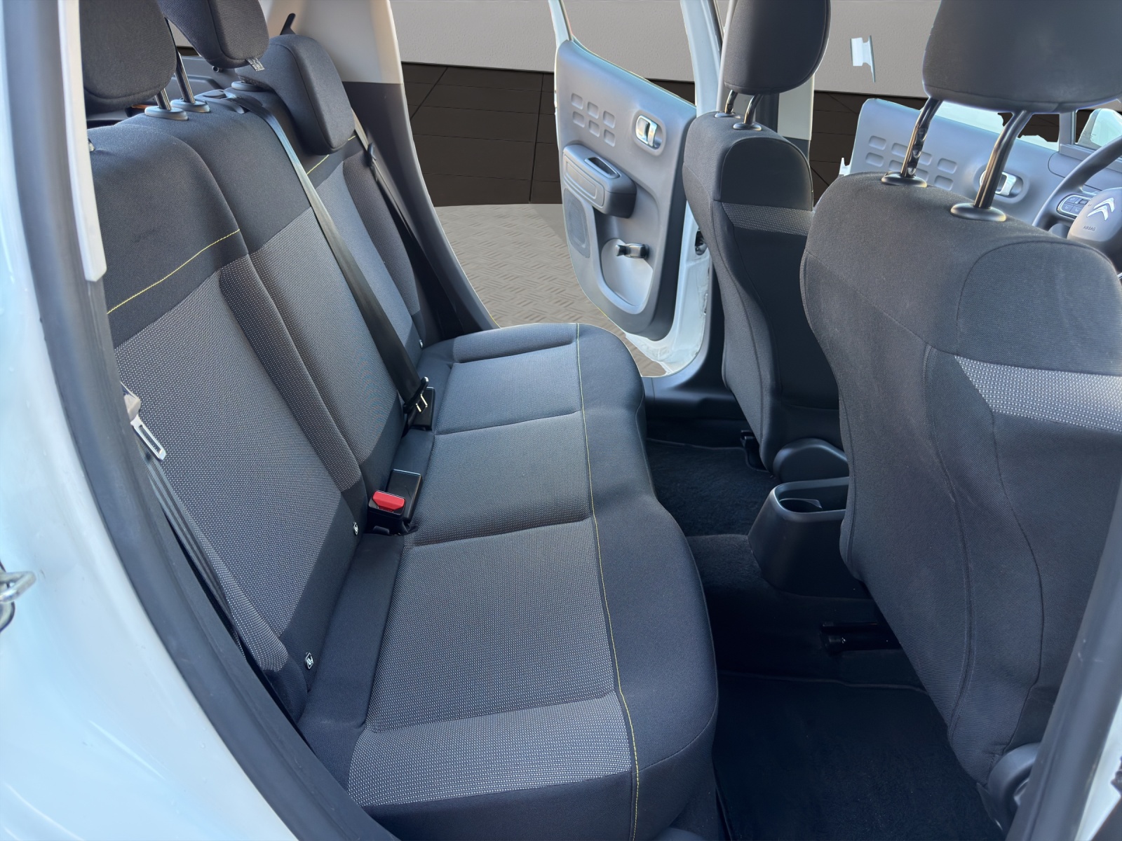 CITROEN C3 1.2i PureTech Shine-image-17