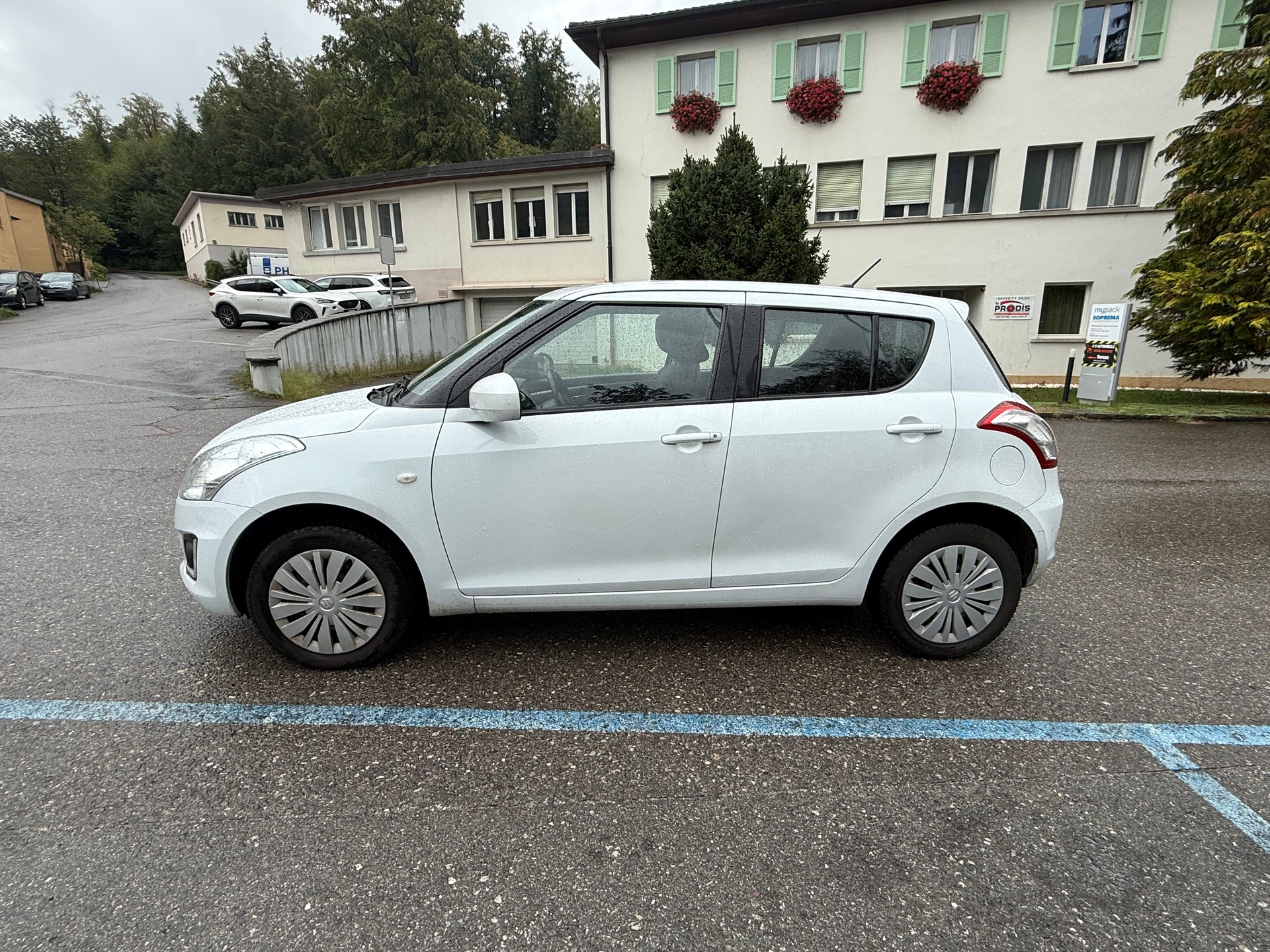 SUZUKI Swift 1.2i 16V Compact Top 4x4-showroom-element-2