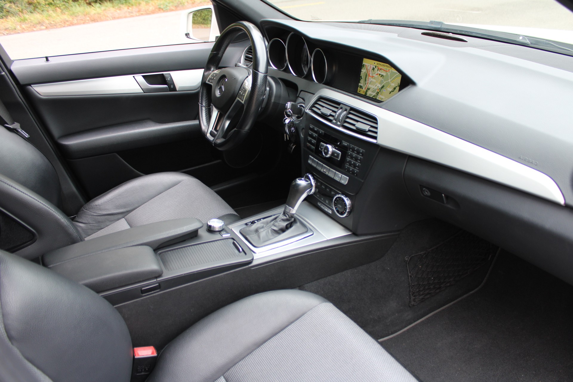 MERCEDES-BENZ C 250 CDI Avantgarde AMG Line 4Matic 7G-Tronic-image-5