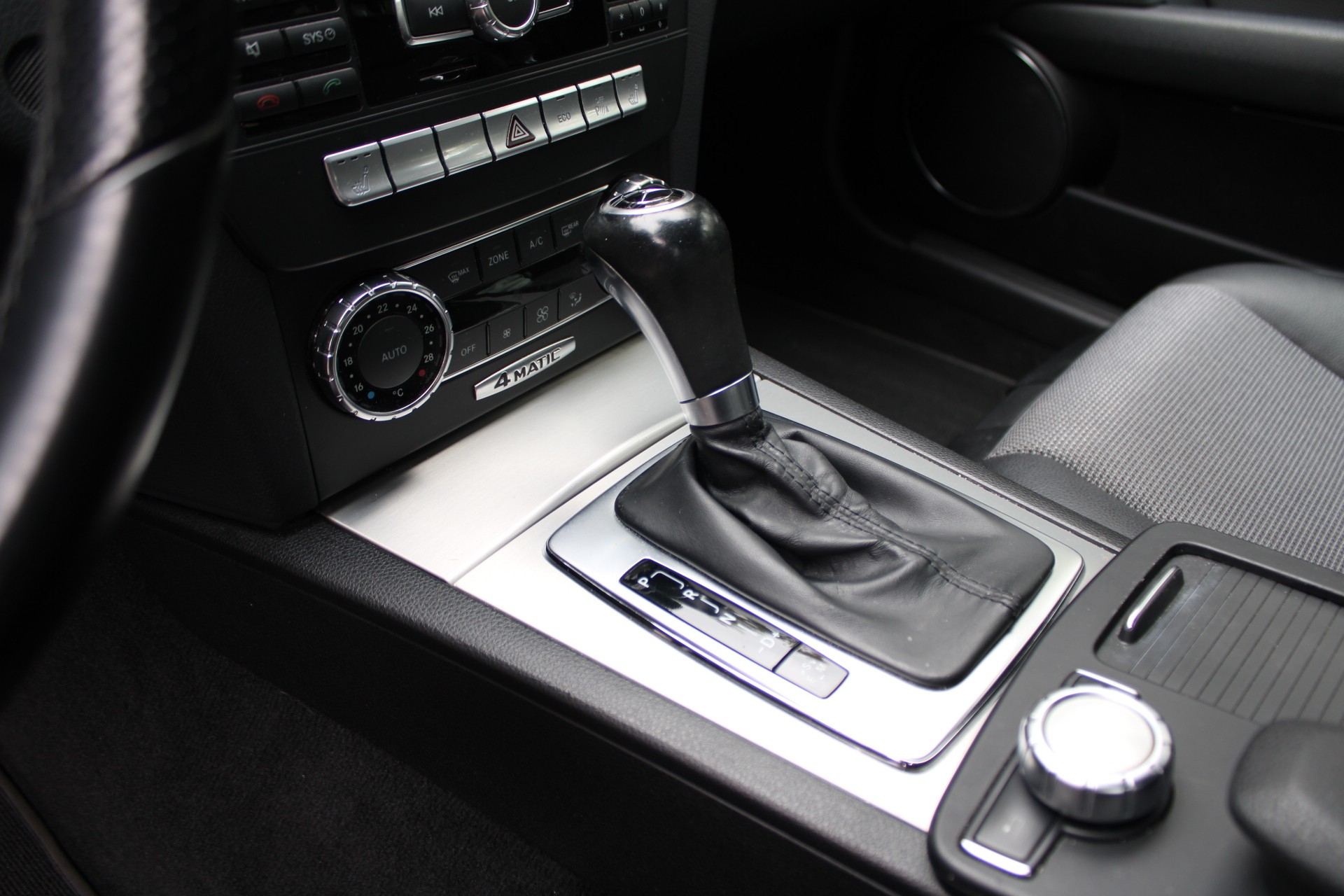 MERCEDES-BENZ C 250 CDI Avantgarde AMG Line 4Matic 7G-Tronic-image-15