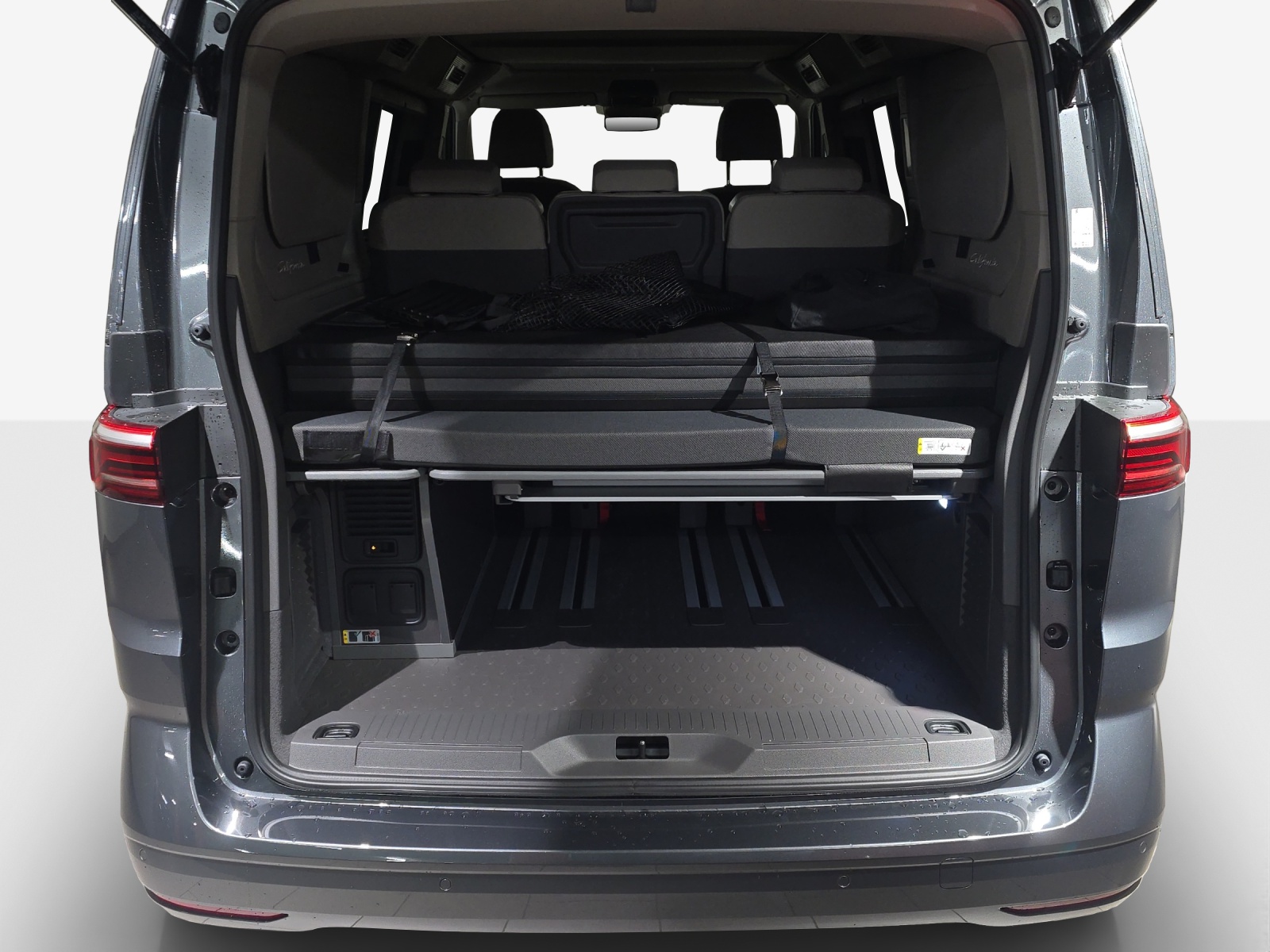 VW California 2.0 TDI Beach Tour-image-12