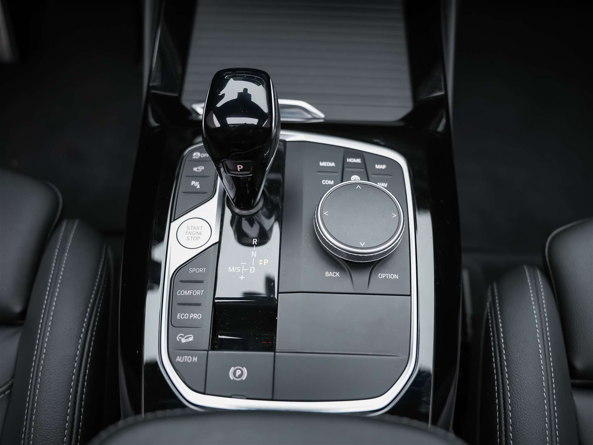 BMW X3 xDrive M40d *Panorama*Laser Scheinwerfer*Head-Up*-image-23