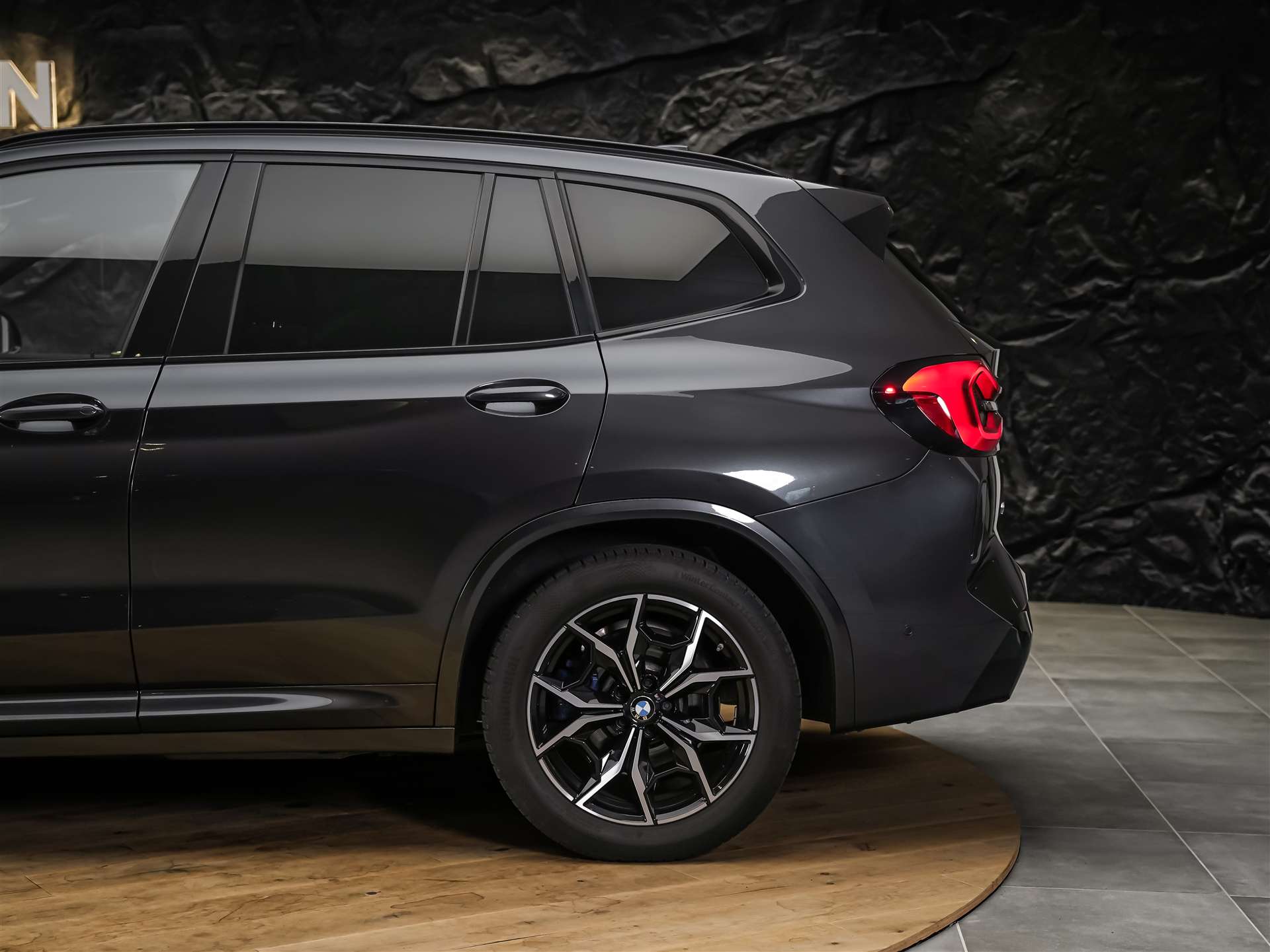 BMW X3 xDrive M40d *Panorama*Laser Scheinwerfer*Head-Up*-image-19
