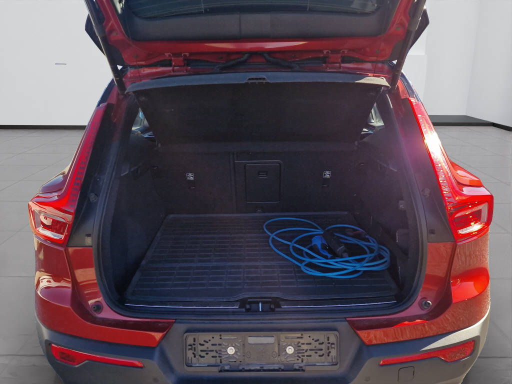 VOLVO XC40 1.5 T5 PiH R-Design-image-15