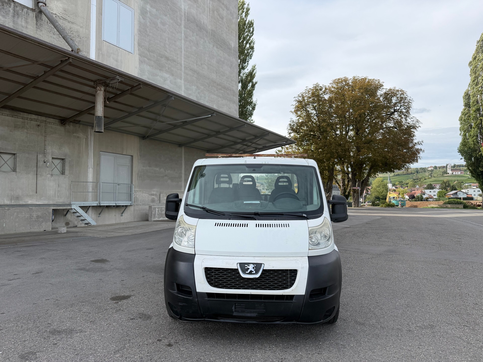 PEUGEOT Boxer 3.0 HDI 335 L4-image-1