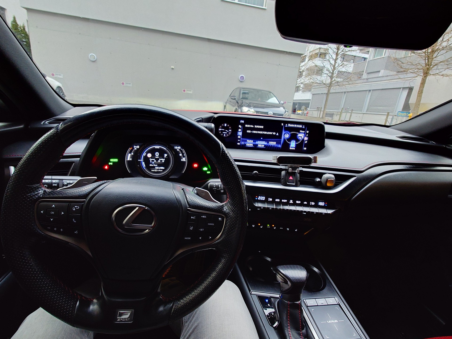 LEXUS 250h F-Sport-image-4