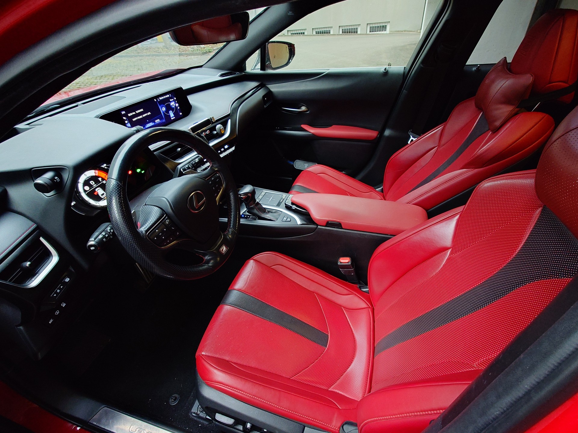 LEXUS 250h F-Sport-image-3