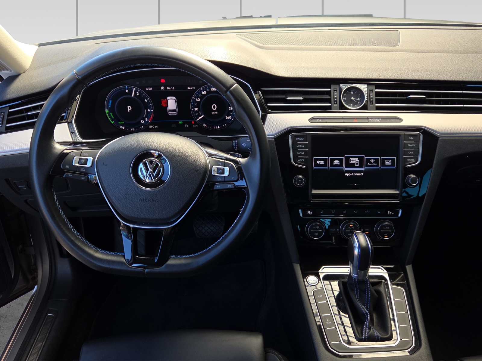 VW Passat Variant 1.4 TSI GTE Hybrid DSG-image-9