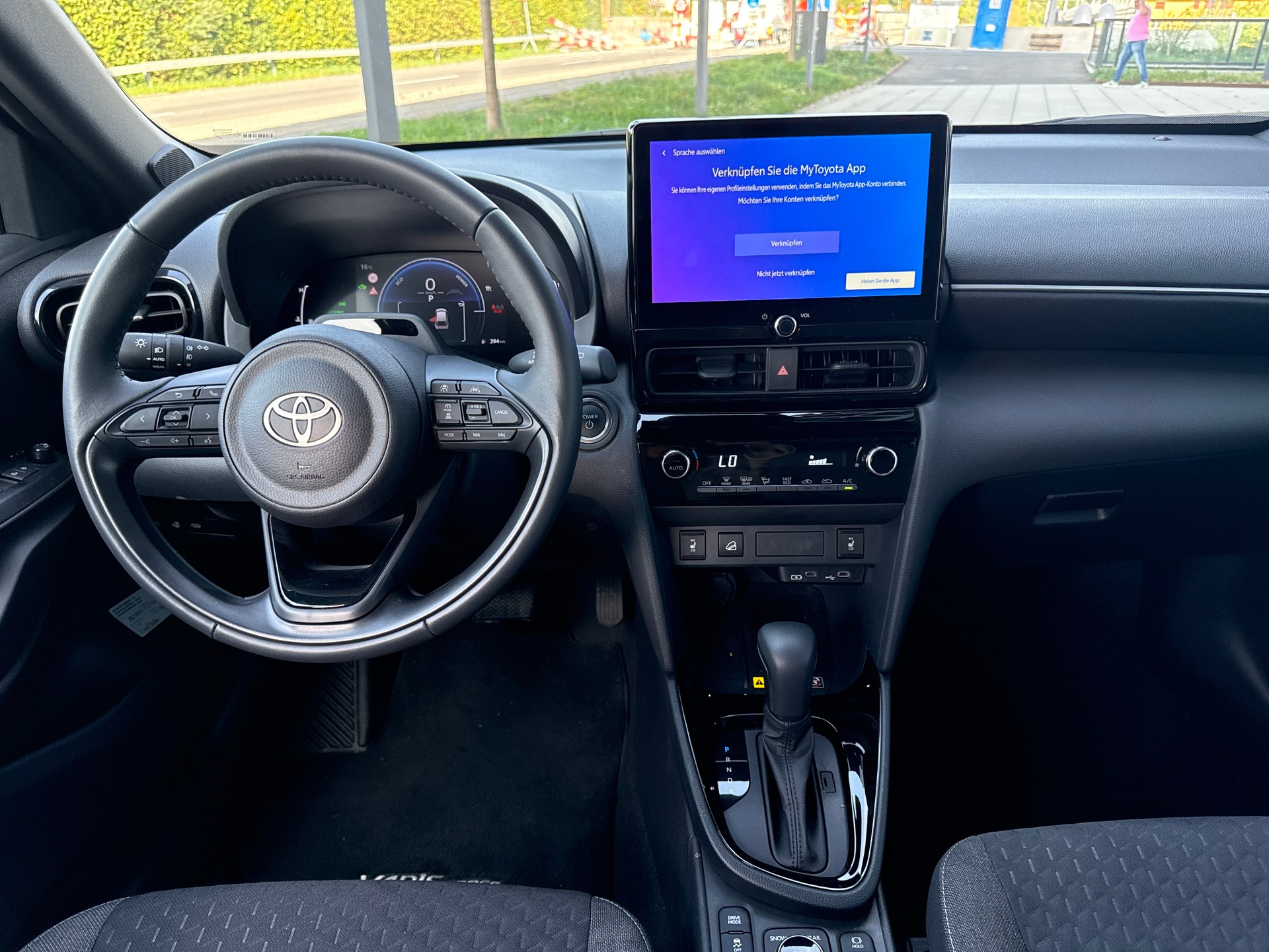 TOYOTA Yaris Cross 1.5 Trend AWDi e-CVT-image-6