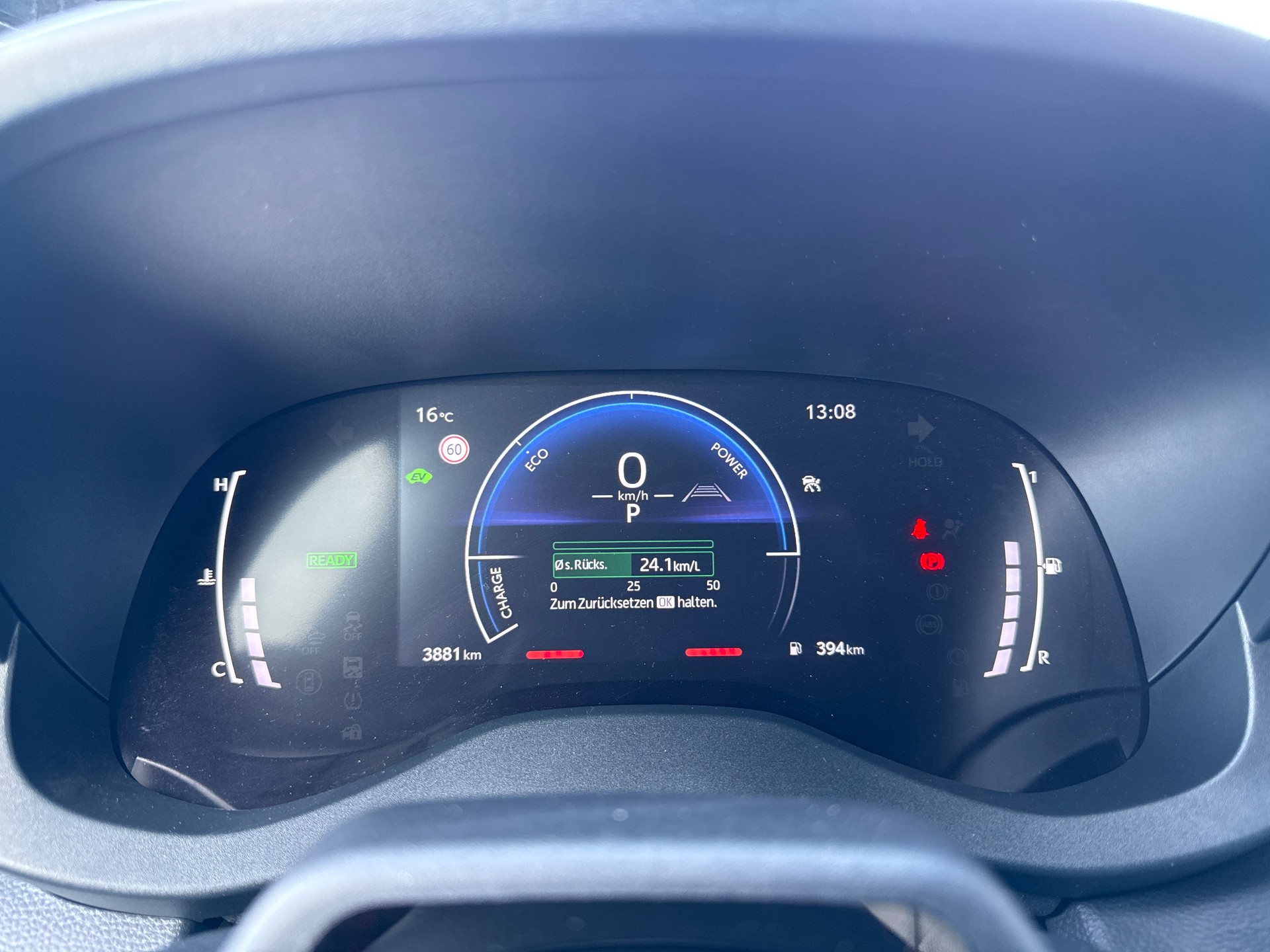 TOYOTA Yaris Cross 1.5 Trend AWDi e-CVT-image-13
