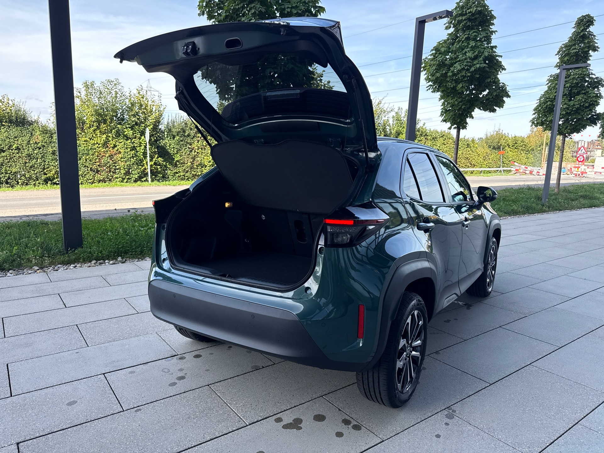 TOYOTA Yaris Cross 1.5 Trend AWDi e-CVT-image-4