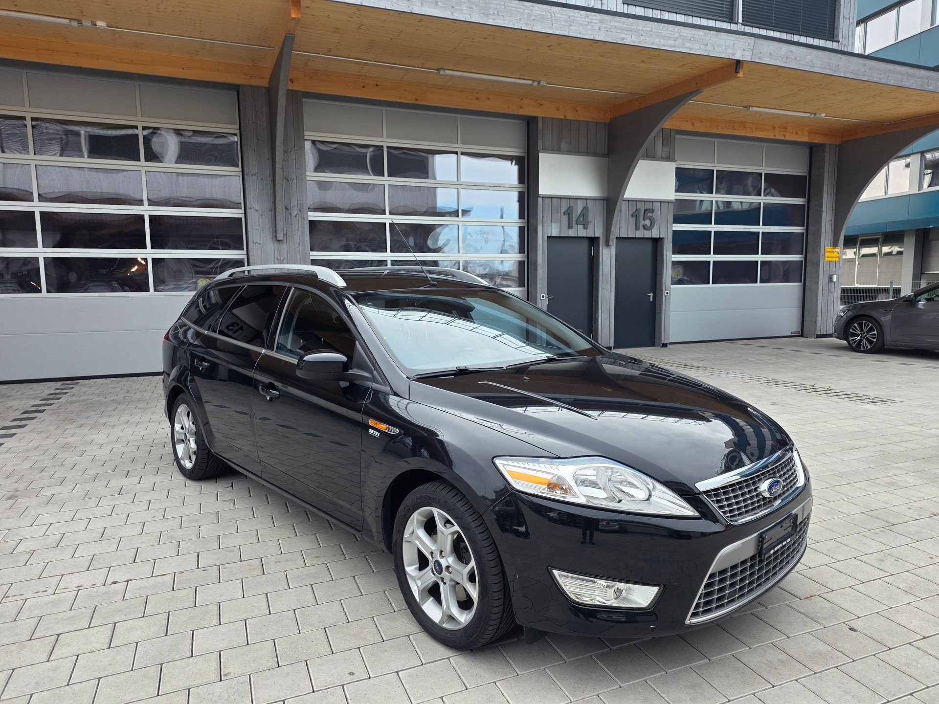 FORD Mondeo 2.0i 16V Titanium-image-3