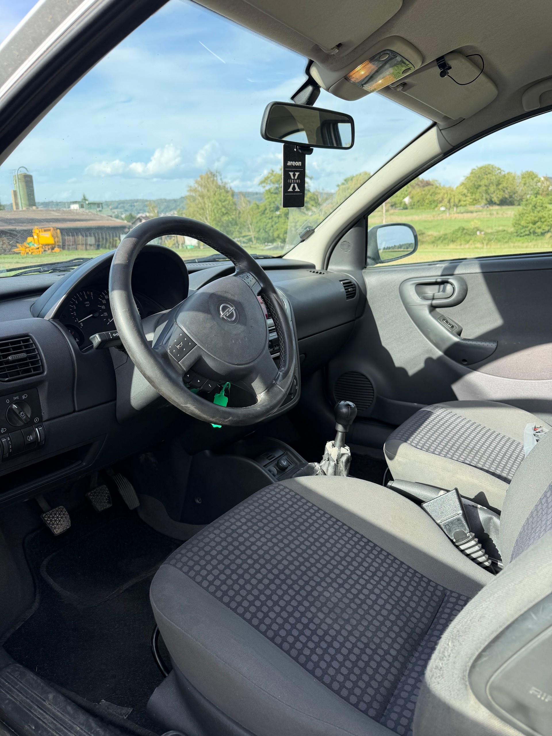OPEL Corsa 1.2 16V Comfort-image-4