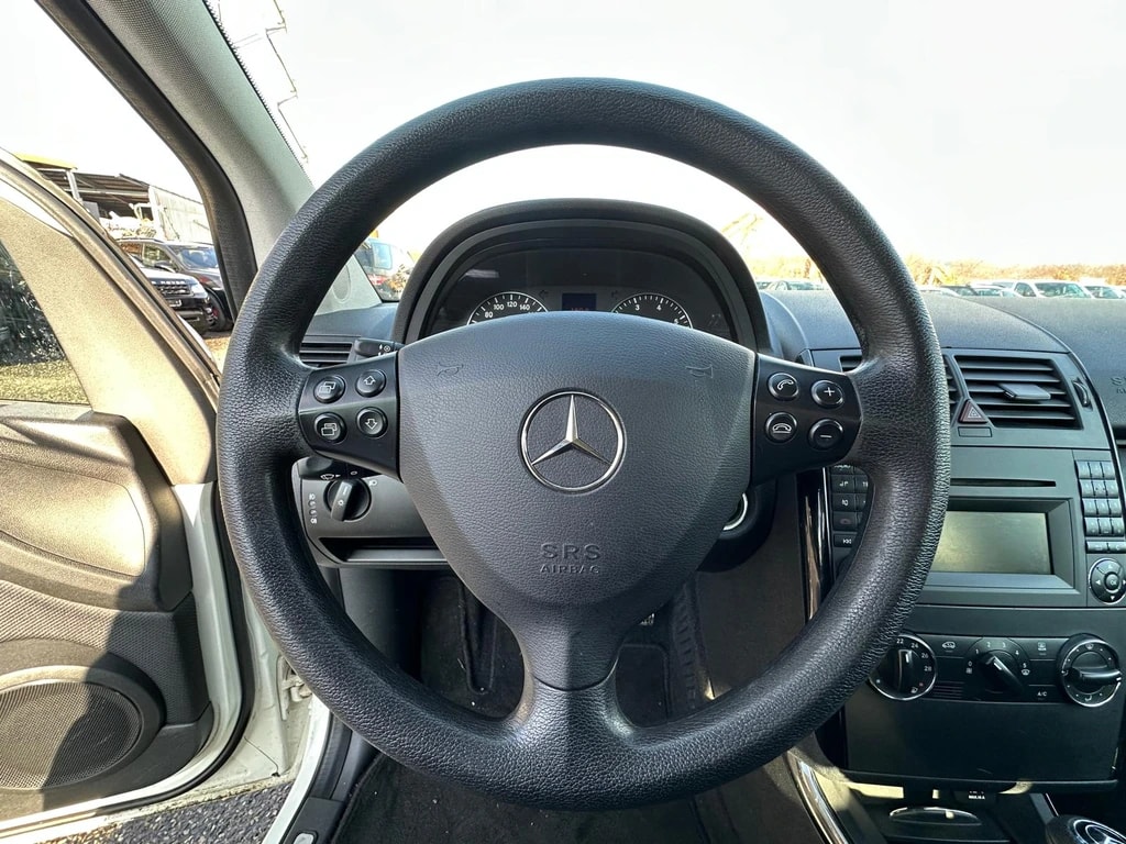 MERCEDES-BENZ A 170 Elégance Edition A-image-6