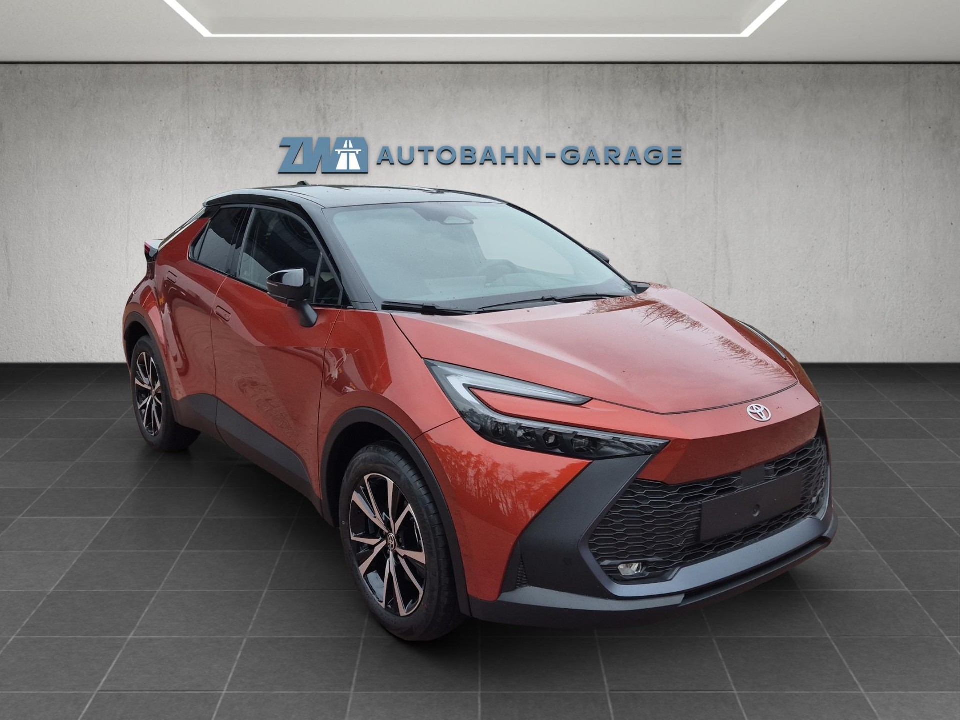 TOYOTA C-HR 2.0 PHEV Swiss Edition-image-6