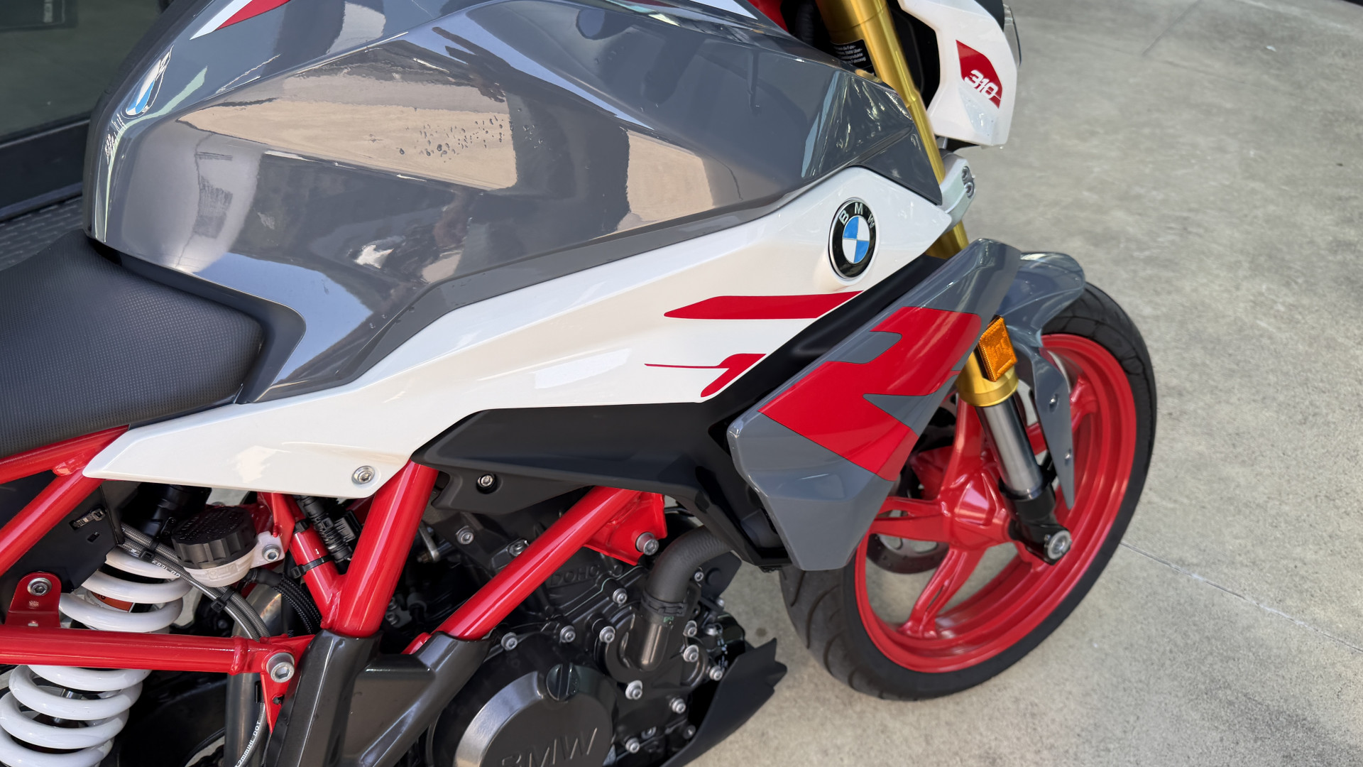 BMW G 310 R Passion-showroom-element-3