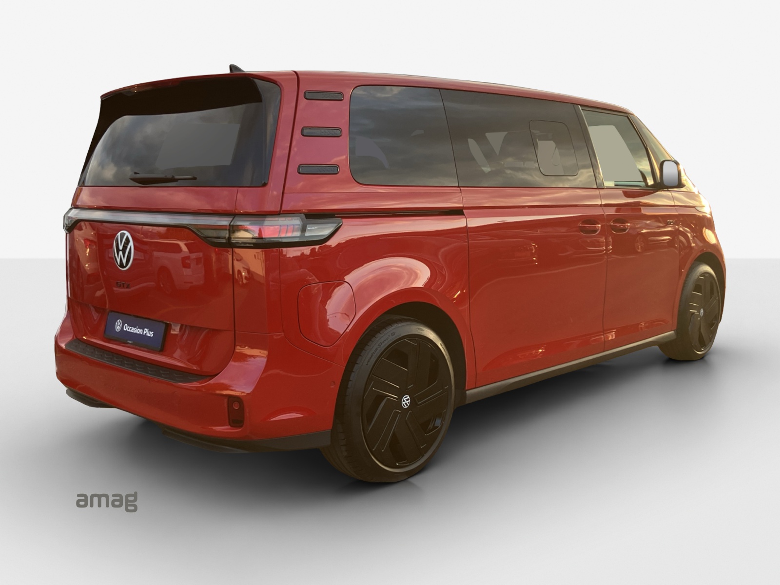 VW ID.Buzz LWB GTX 4 Motion-image-4