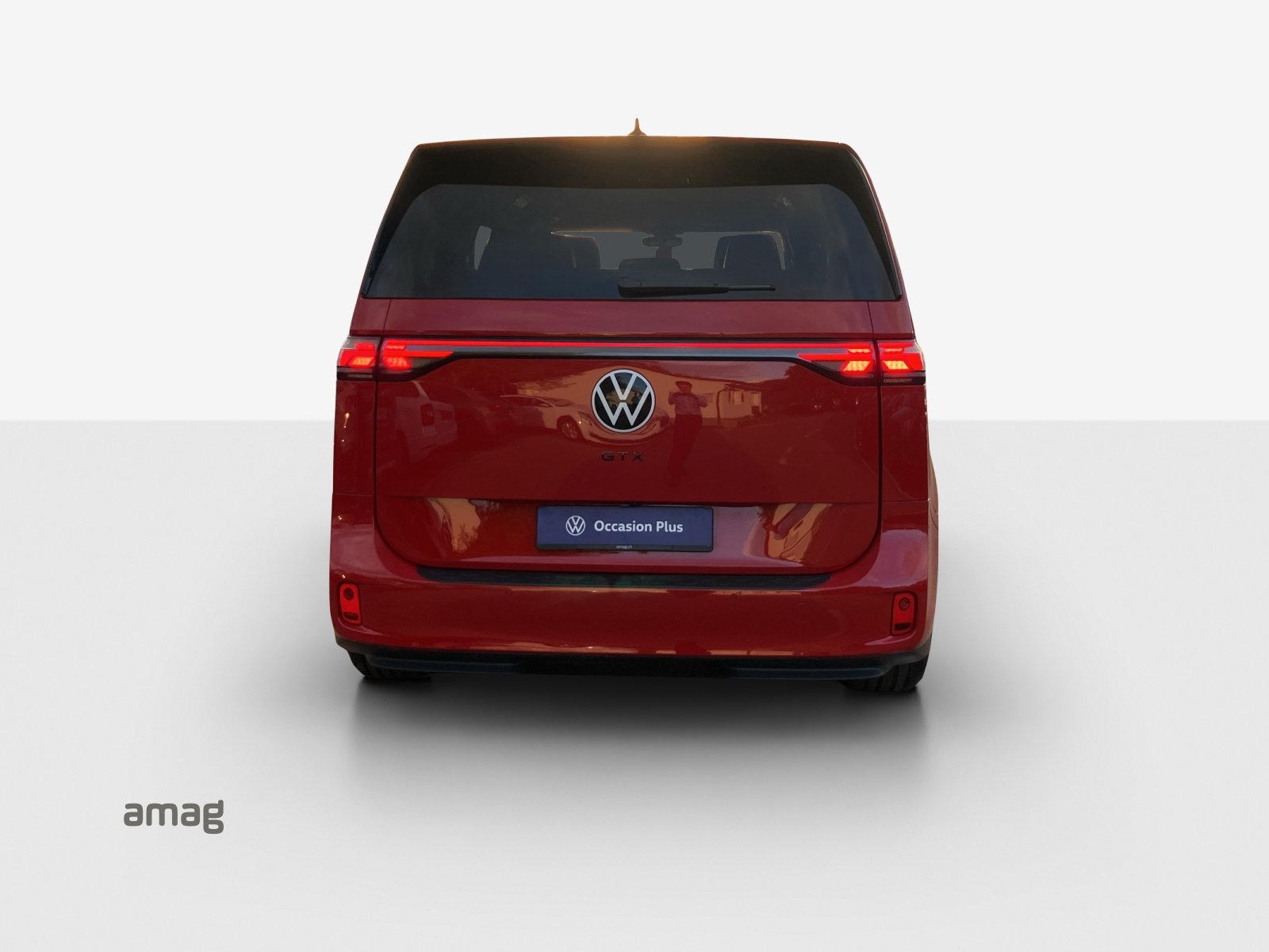 VW ID.Buzz LWB GTX 4 Motion-image-3