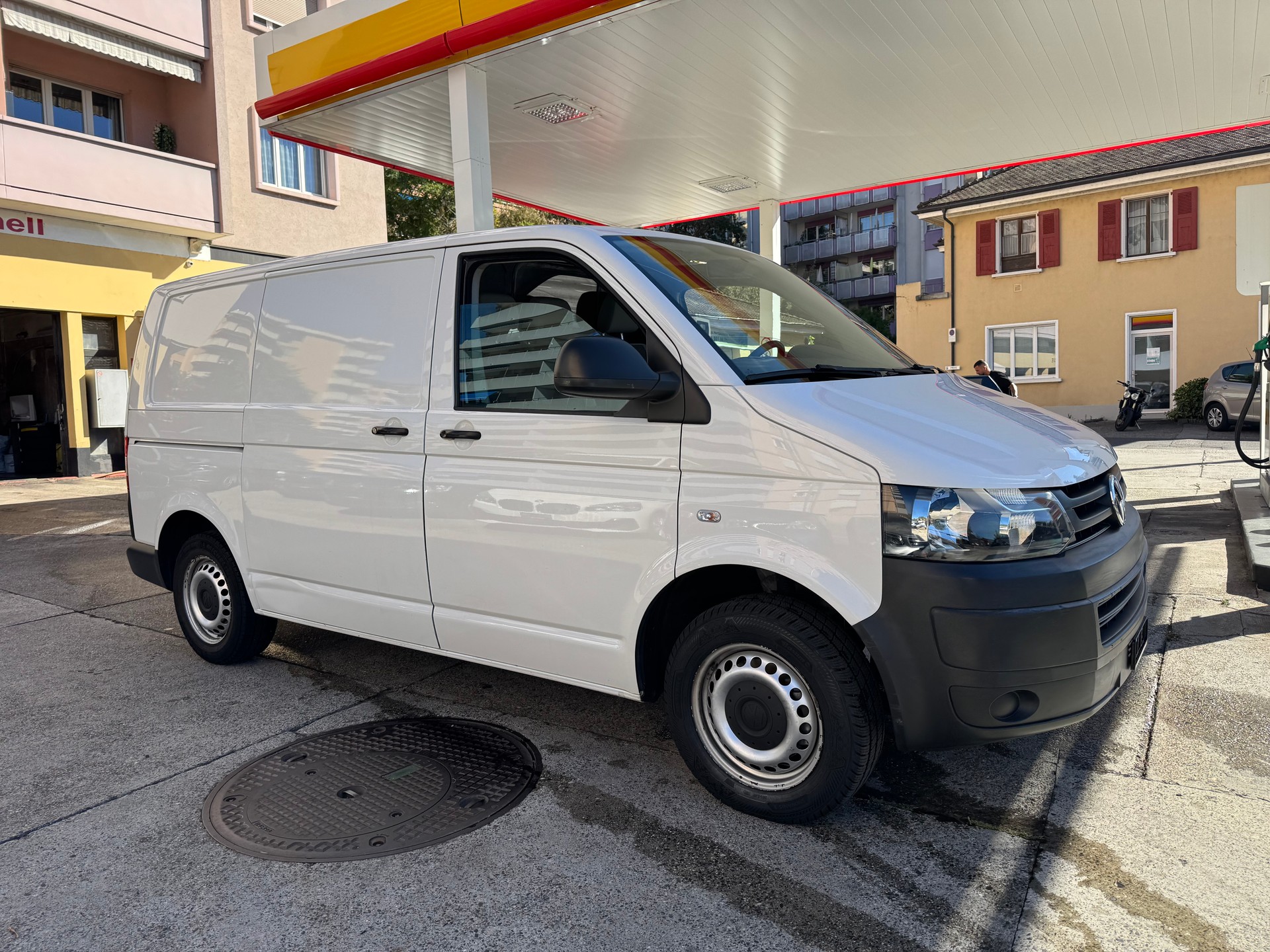 VW T5 2.0 TDI-image-3