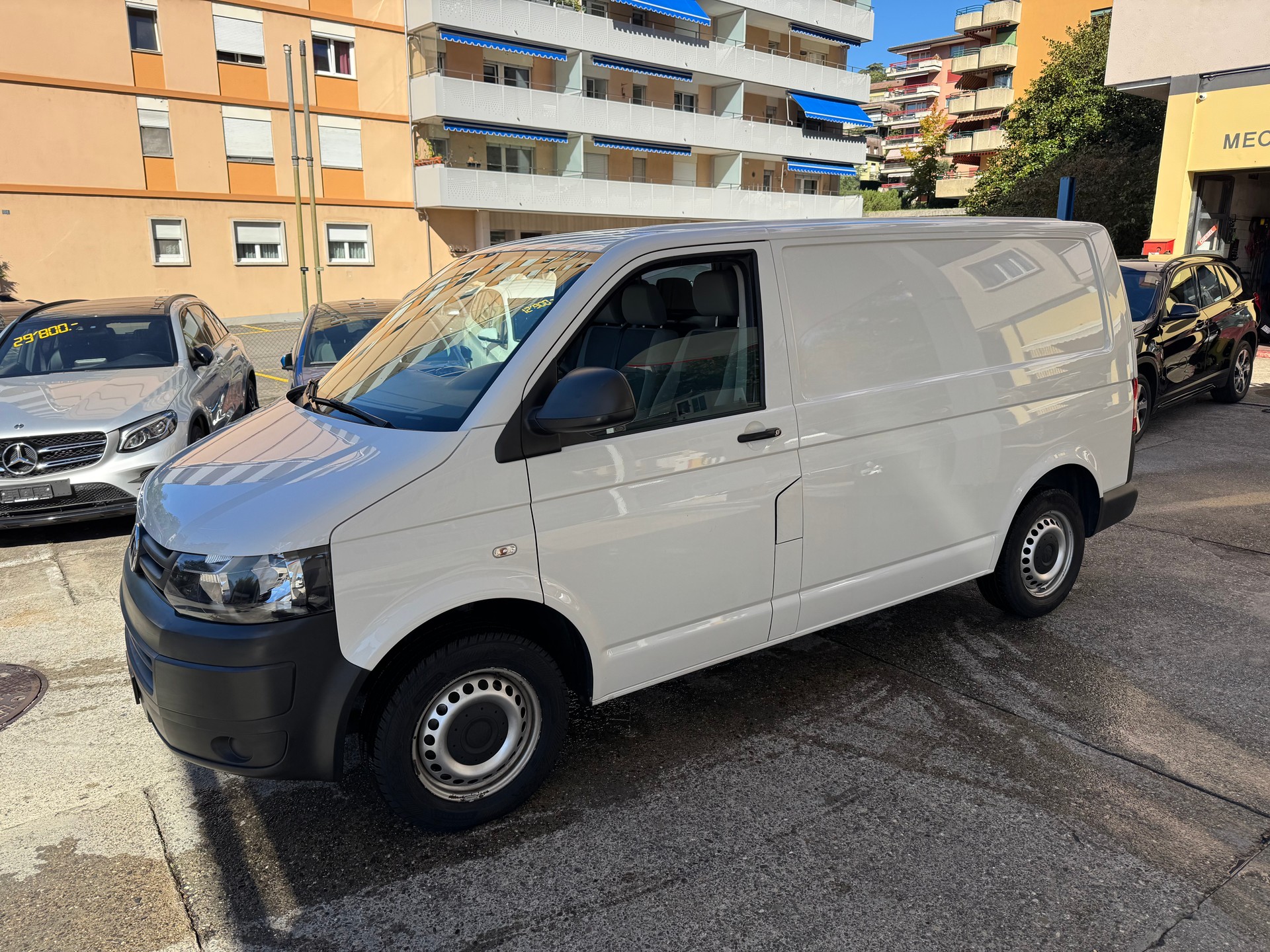VW T5 2.0 TDI-image-0