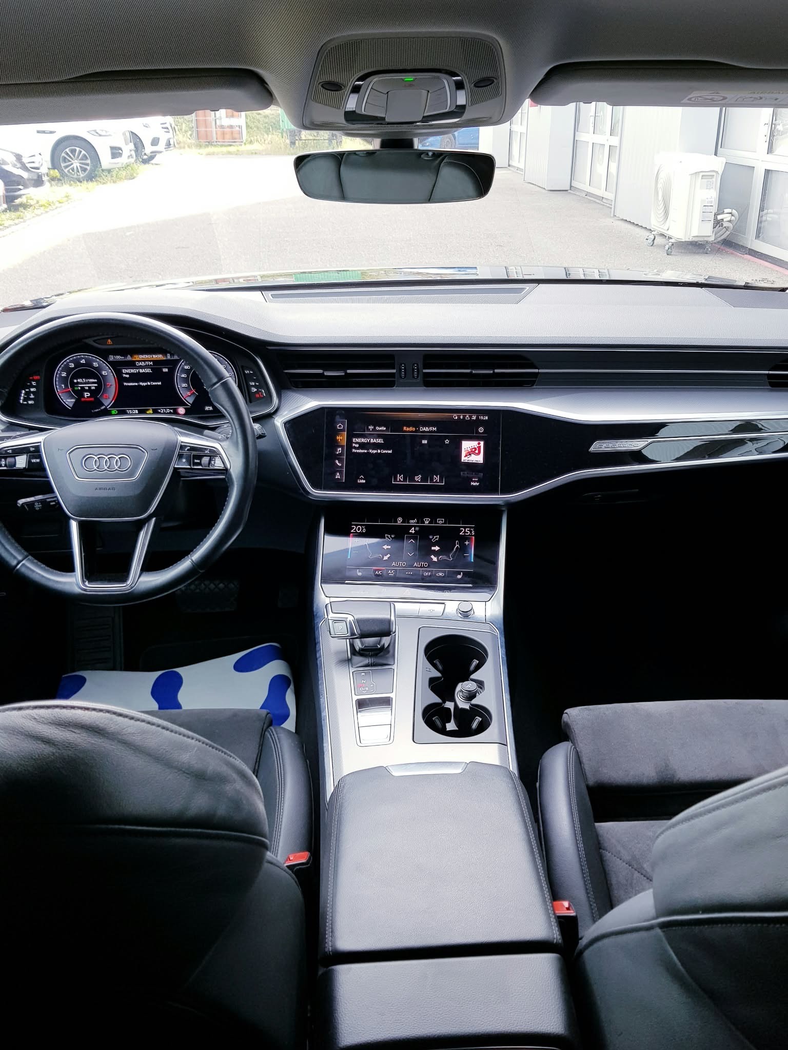 AUDI A6 Avant 55 TFSI quattro S-tronic-image-11