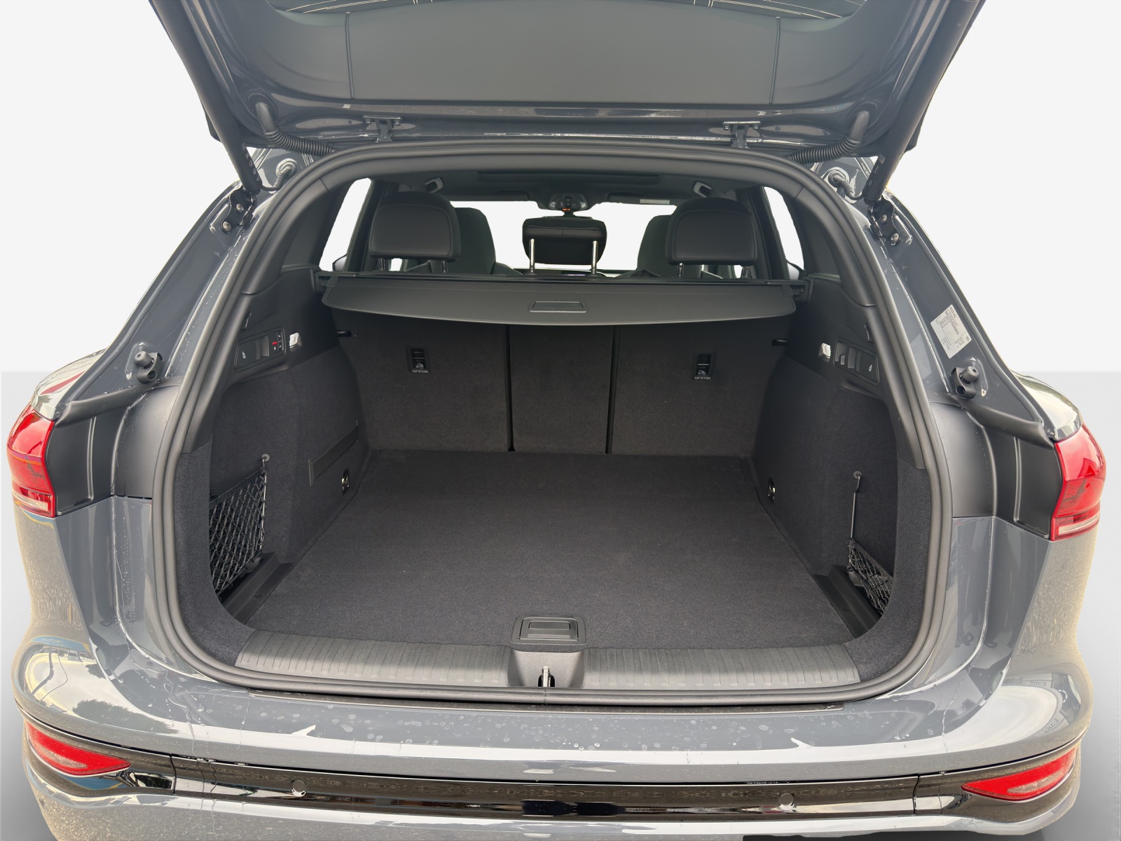 AUDI Q6 e-tron quattro-image-12