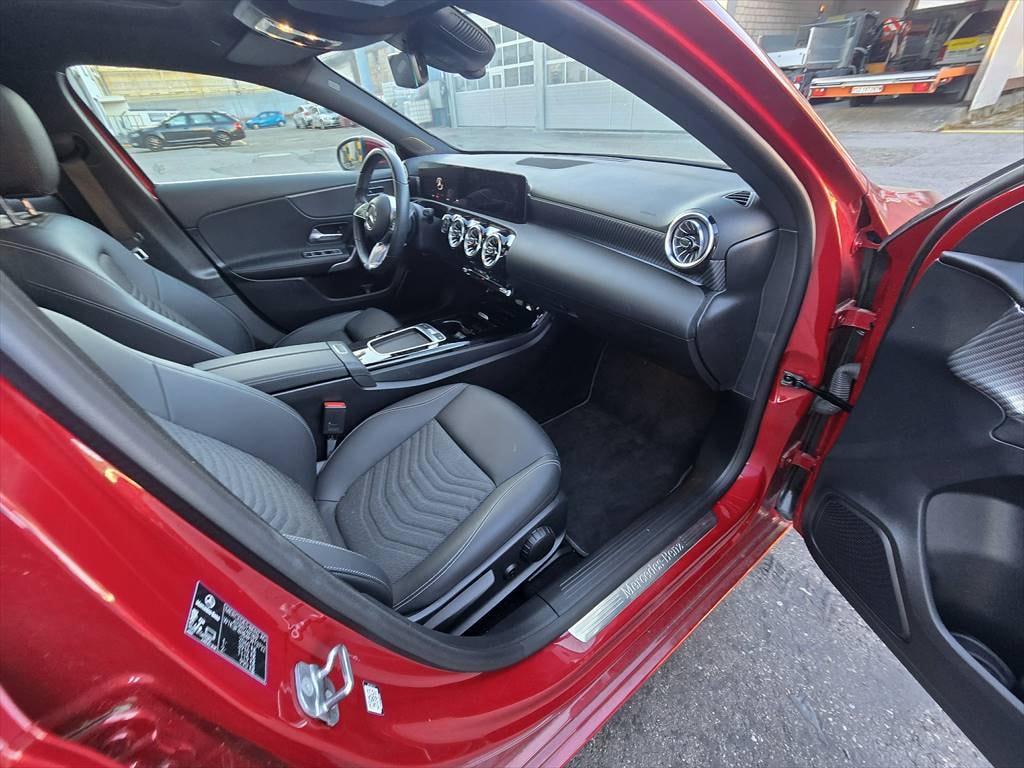 MERCEDES-BENZ A 250 4Matic 8G-DCT-image-10