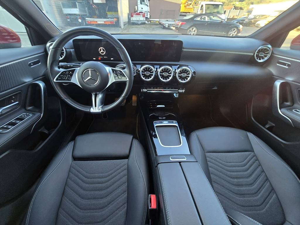 MERCEDES-BENZ A 250 4Matic 8G-DCT-image-12