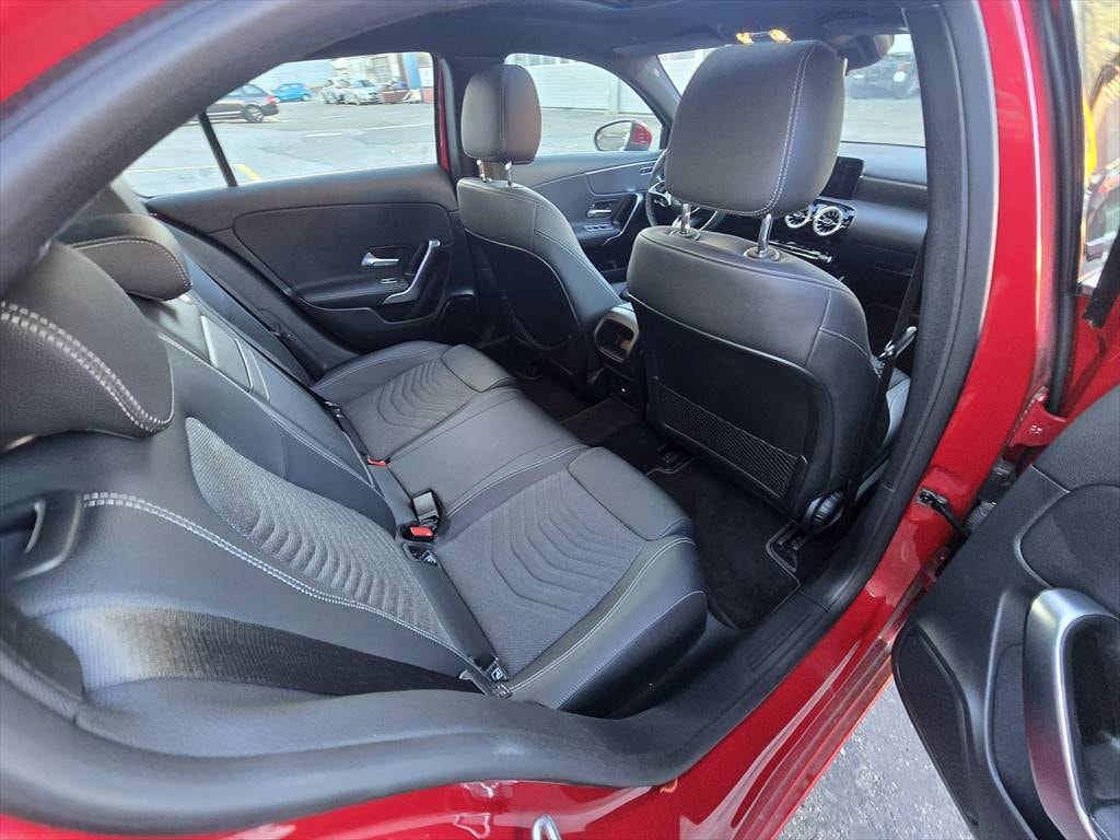 MERCEDES-BENZ A 250 4Matic 8G-DCT-image-11